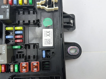 2010-2012 Cadillac SRX Rear Sam Module Fuse Relay Box 20788234