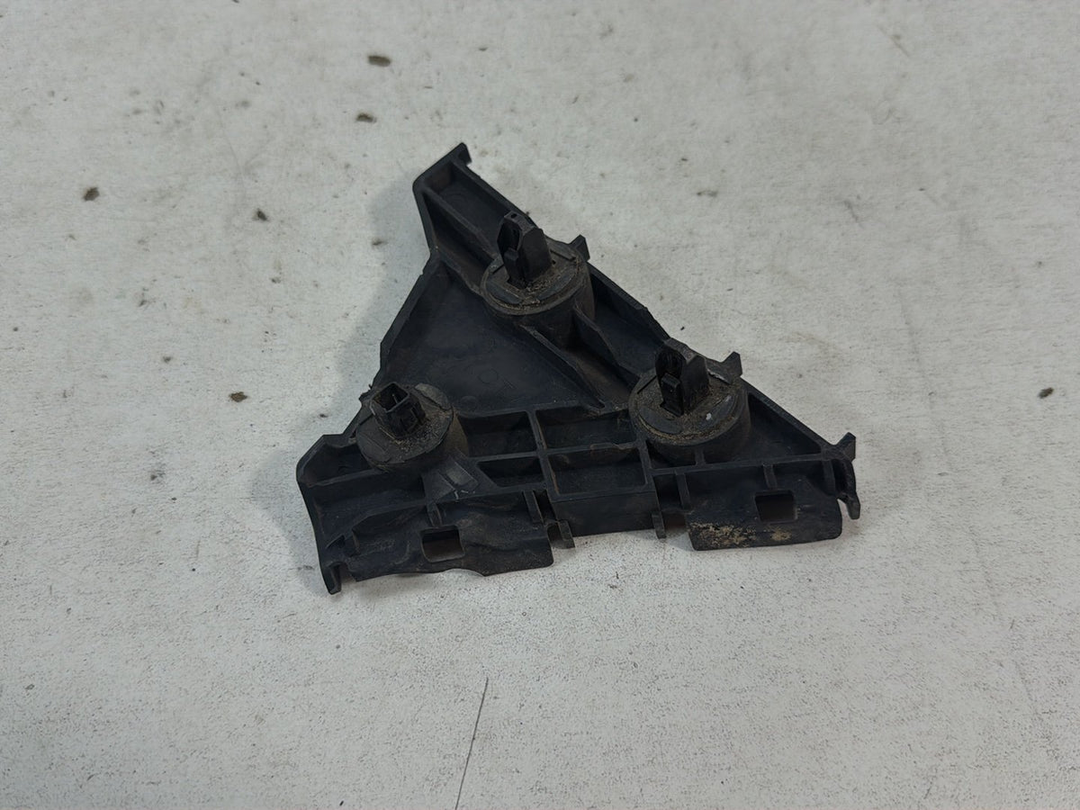 2007-2011 Toyota Camry Rear Bumper Left And Right Retainer Set 52575-06030 OEM