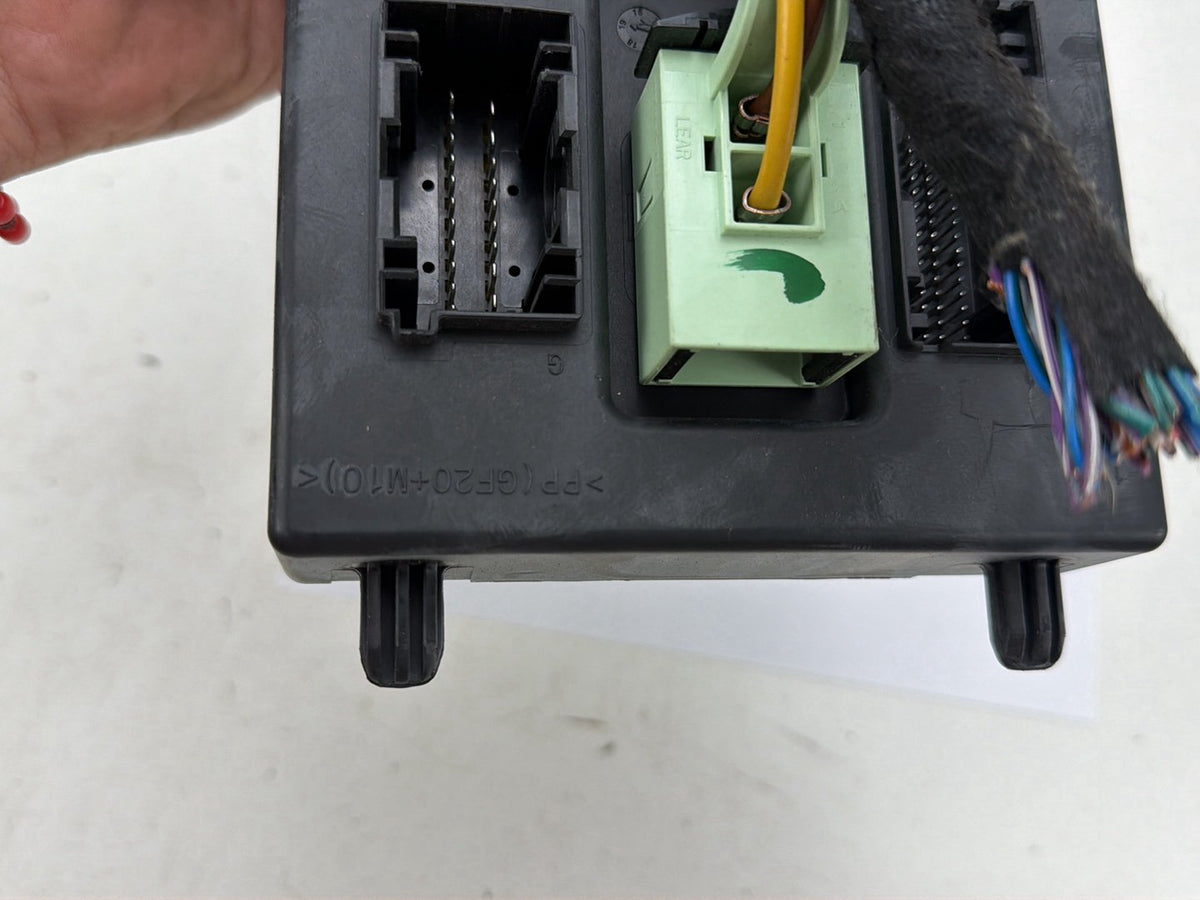 2017-2020 Jaguar F-Pace Dashboard Cabin BCM Body Control Module Fuse Box OEM