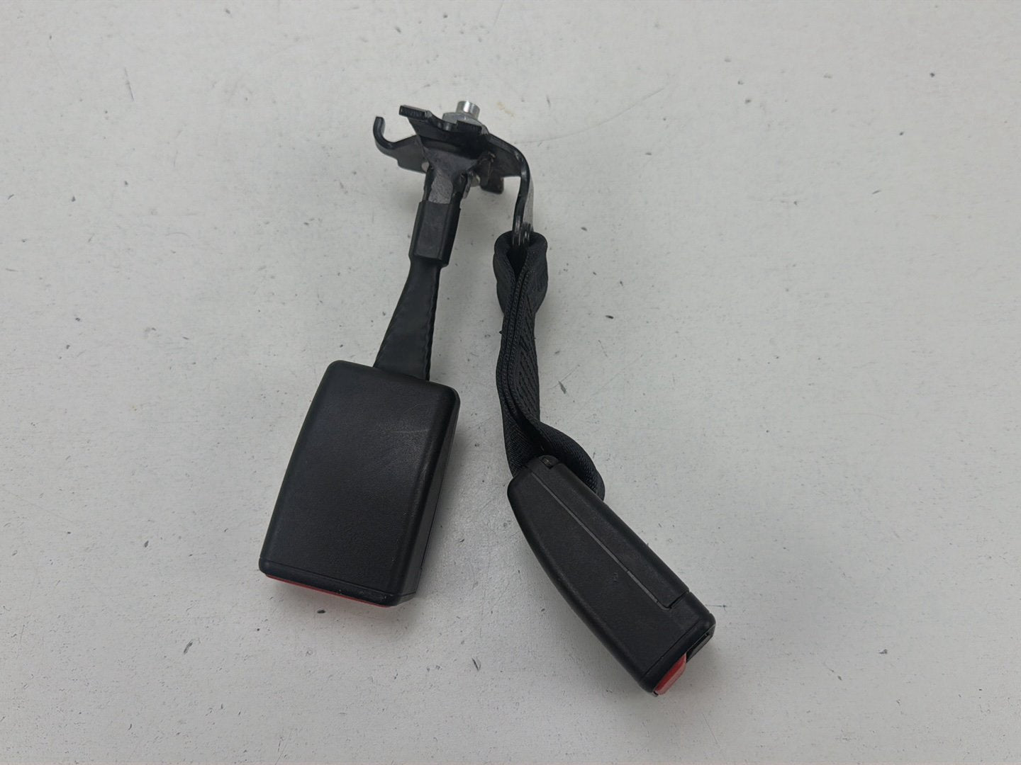 2014-2021 Maserati Ghibli Rear Right & Center Seat Belt Buckle Set of 2 OEM