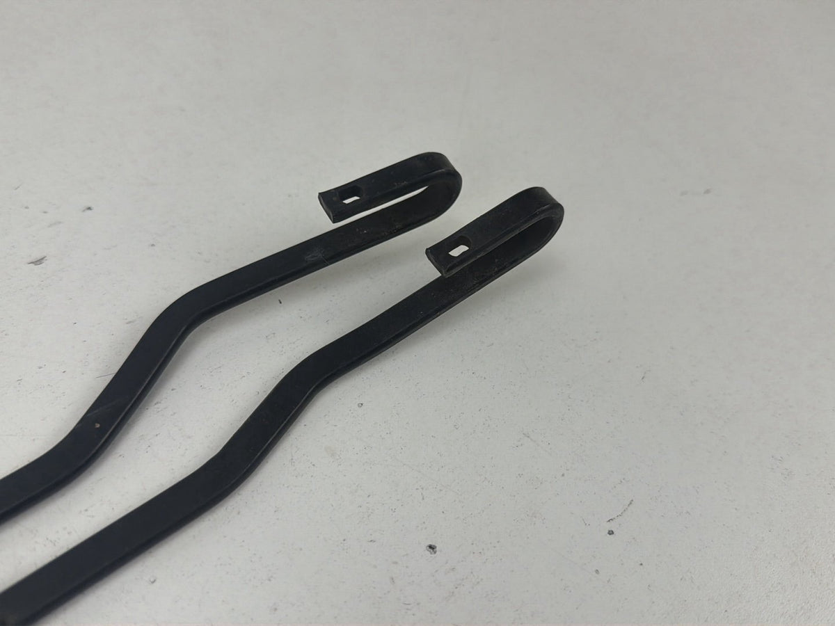 2003-2006 Lincoln Navigator U228-Right&Left Windshield Wiper Arms 2L14 17526 OEM