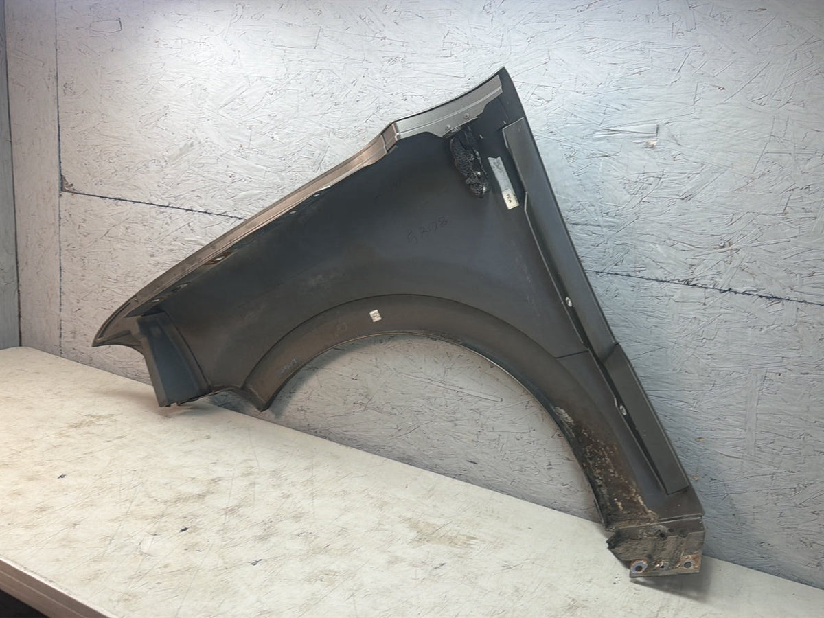 2003-2006 Lincoln Navigator U228 - Right Passenger Side Front Fender OEM