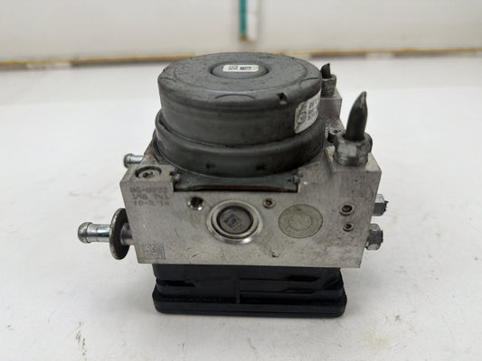 2018-2019 Toyota Yaris - Anti-Lock Brake Pump Module DG7L 43 7A0 OEM