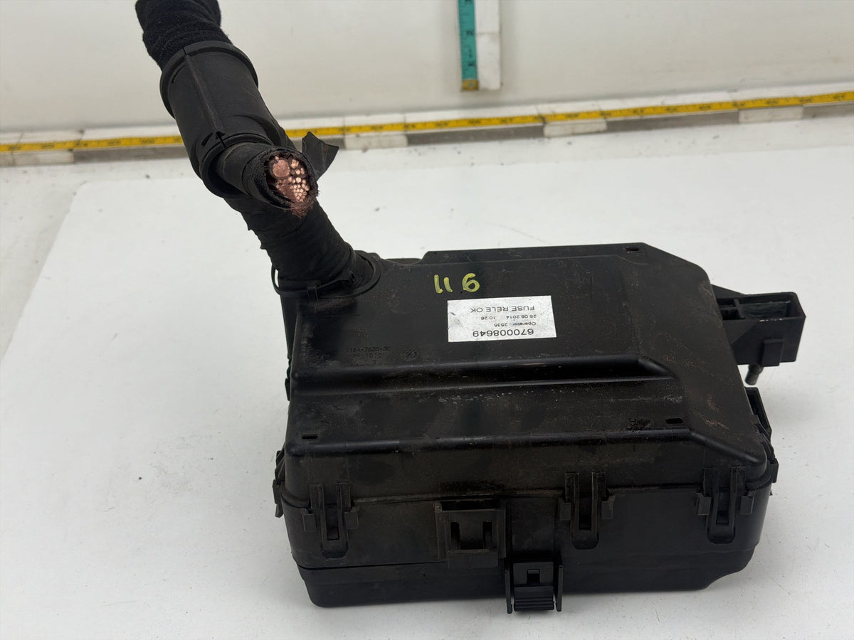 2014-2020 Maserati Ghibli III M157 Engine Bay Fuse Relay Box 670008649 OEM
