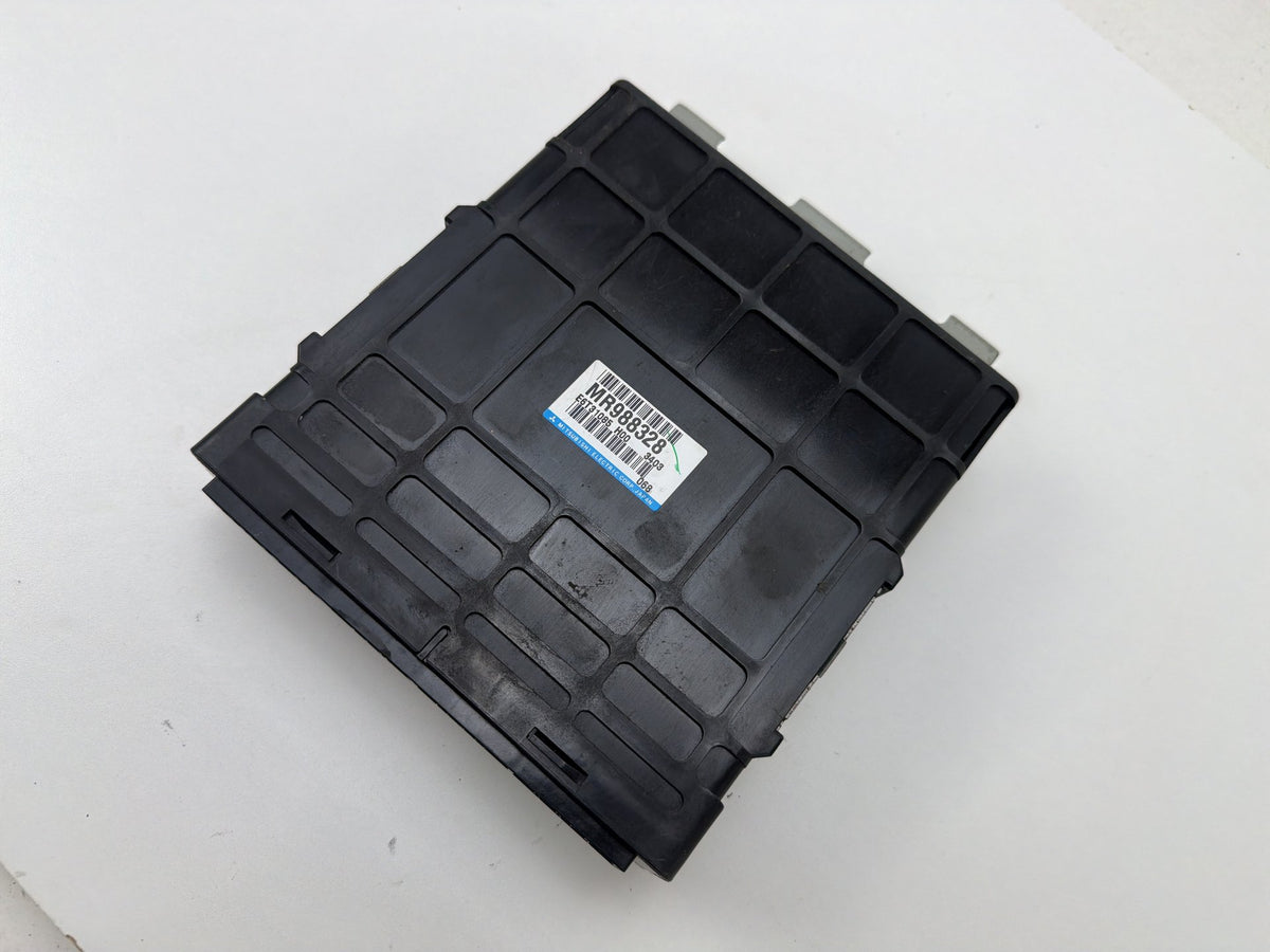 2003 Mitsubishi Lancer Engine Computer Control Module Unit ECU MR988328 OEM