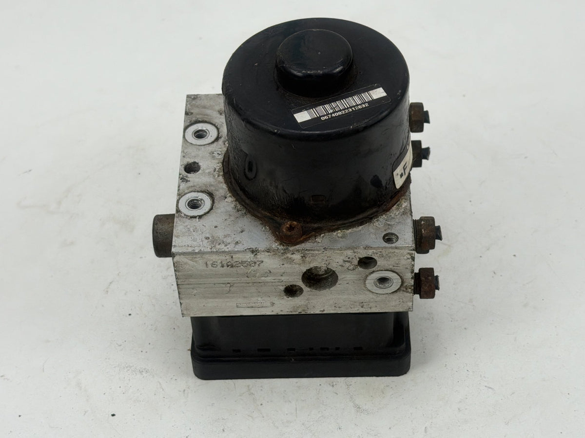 2002-2003 Ford Explorer Anti-Lock Brake Pump Module Assembly 2L2T-2C219-AG OEM