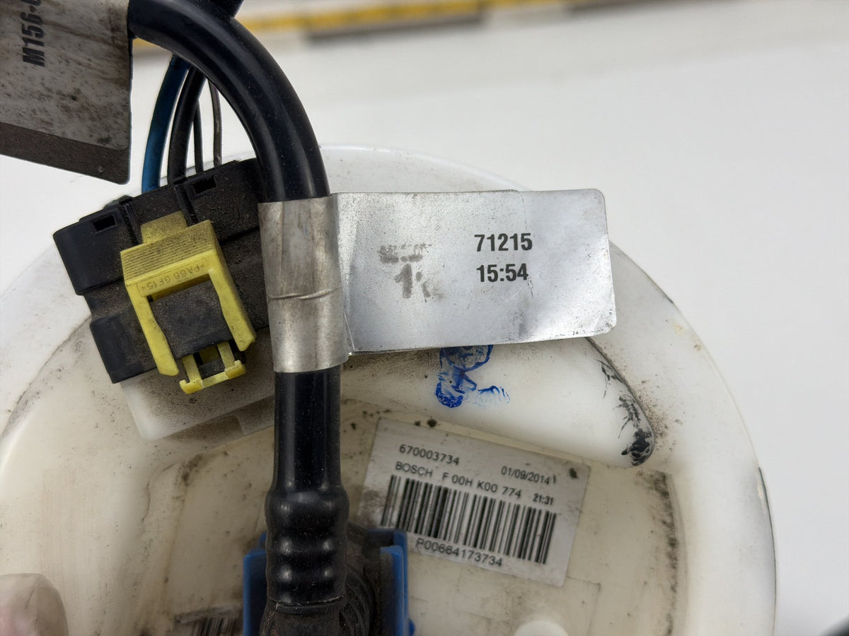 2014-2020 Maserati Ghibli Fuel Tank Pump Sending Unit Module 670003734 OEM