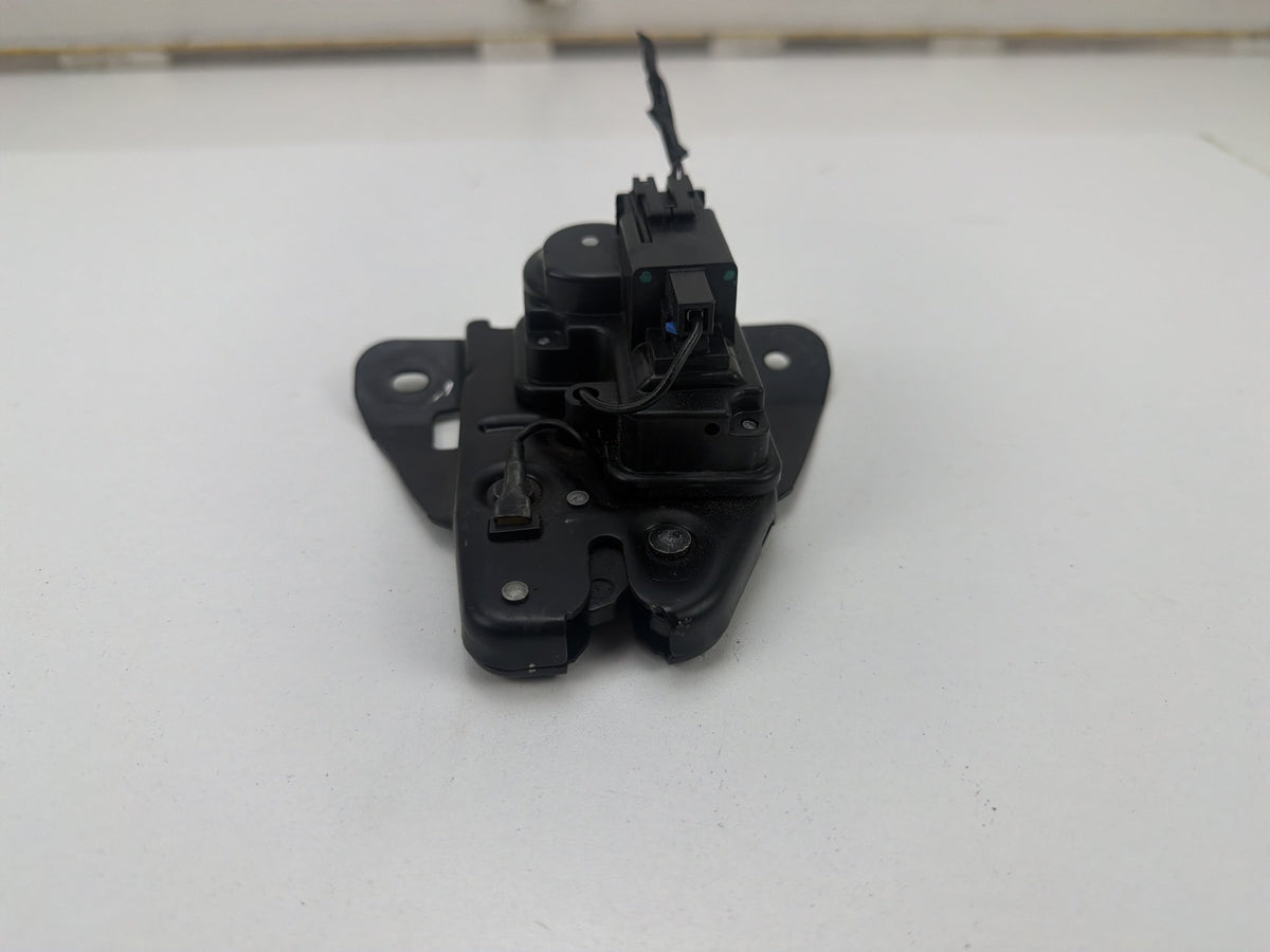 2014-2020 Maserati Quattroporte VI M156 Rear Trunk Lid Lock Latch Actuator OEM