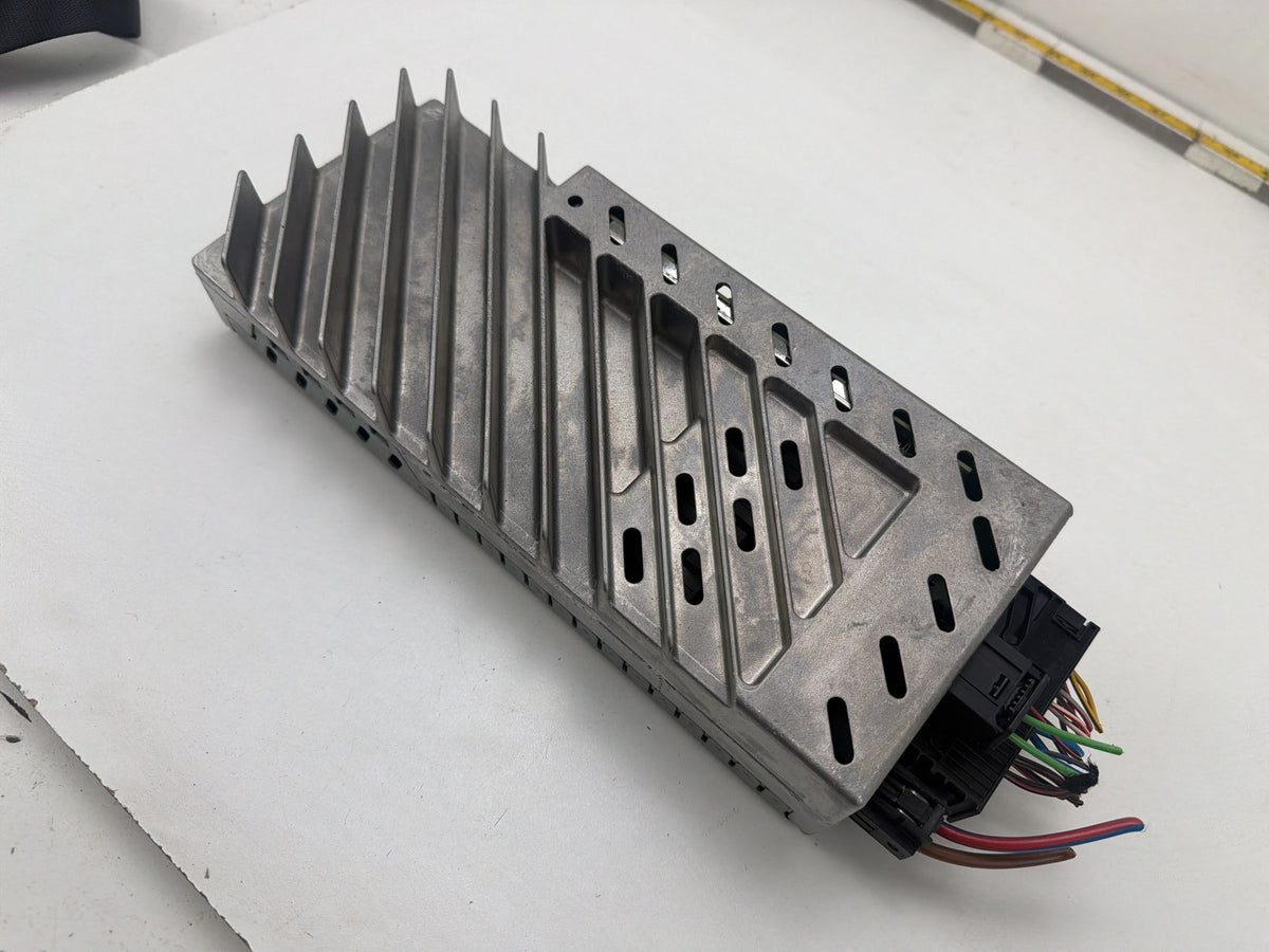 2011-2013 BMW 550i xDrive F10 Audio Sound System Amplifier 9 264 953 OEM