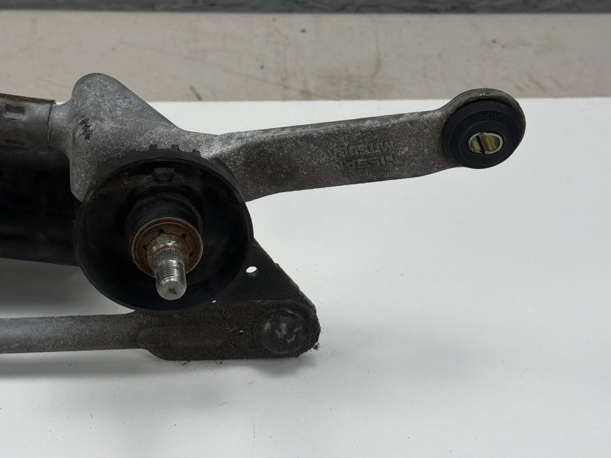 2013-2019 Nissan Sentra - Front Windshield Wiper Motor OEM