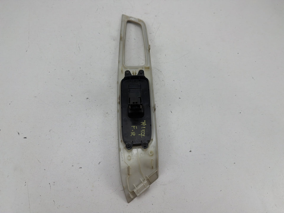 2011-2018 Volvo S60 - Right Front Door Window Switch Surround PN: 9123969RH OEM
