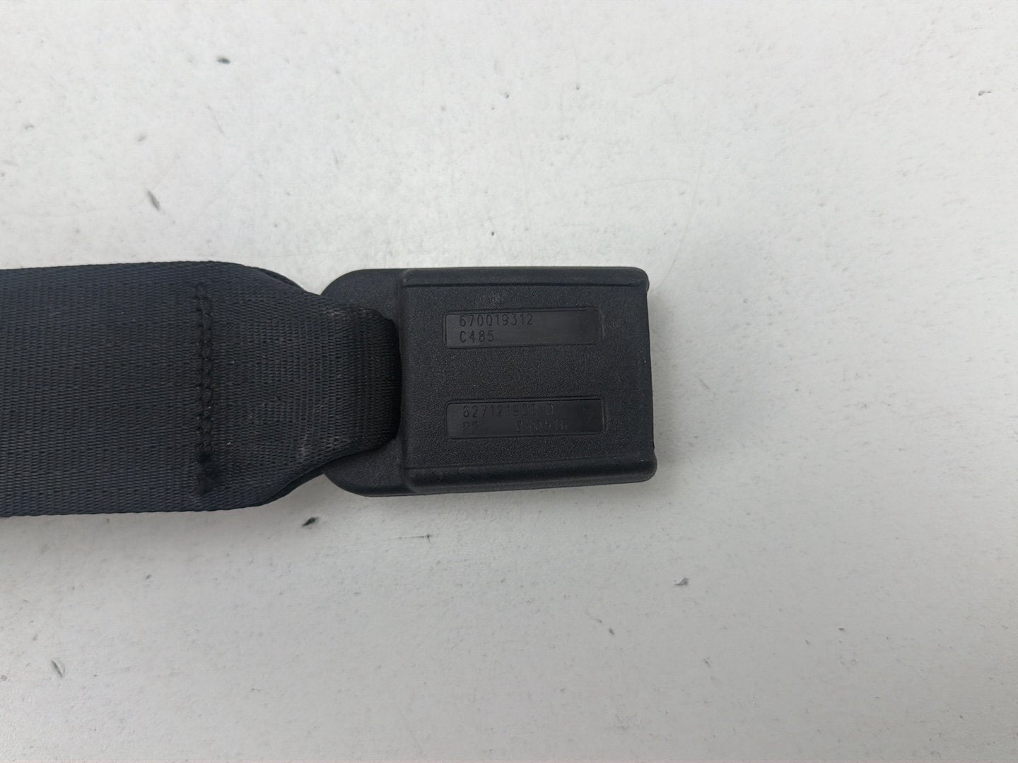 2014-2017 Maserati Ghibli Rear Left & Center Seat Belt Buckle 670019312 OEM