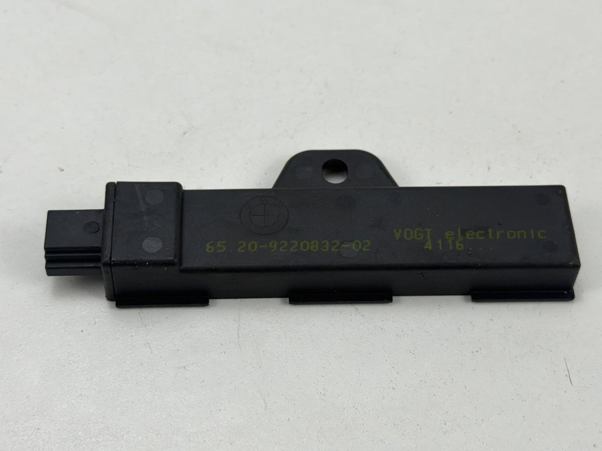2011-2013 BMW 550i xDrive F10 Keyless Entry Interior Antenna 65209220832 OEM