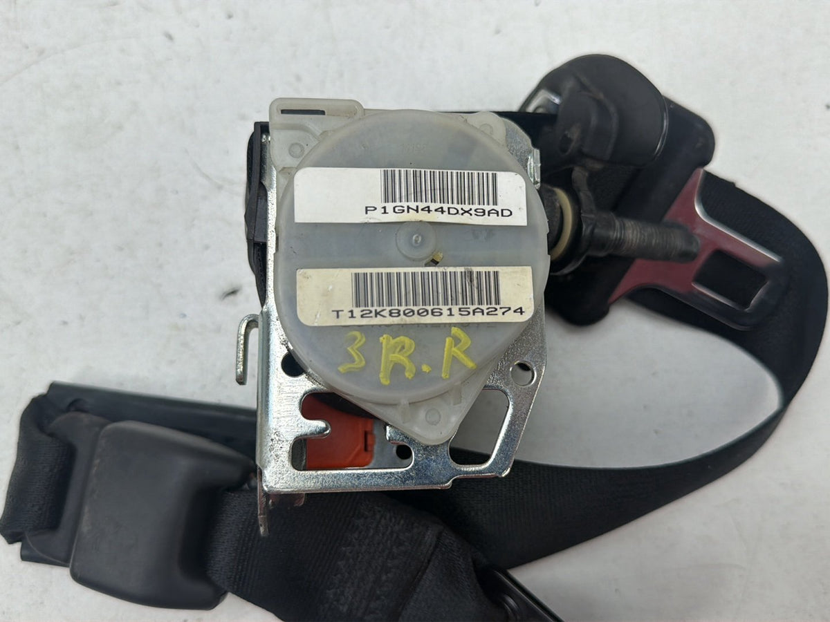 2011-2013 Dodge Durango WD -Rear Right Passenger Seat Belt 1GN44DX9AD OEM