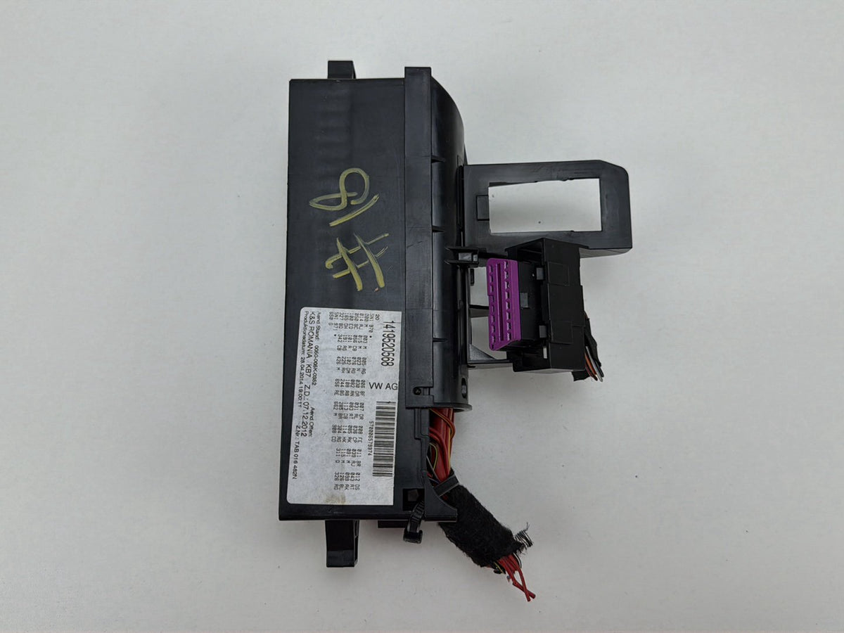 2013-2017 Volkswagen Tiguan Fuse Box TAB016482N OEM