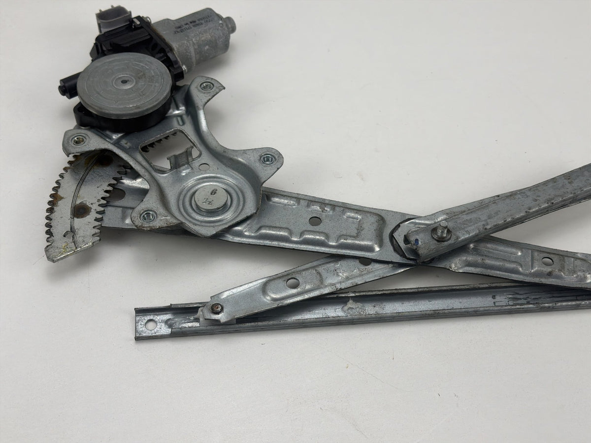 2013-2019 Nissan Sentra Right Rear Window Regulator/Motor 82730-3TA2A OEM