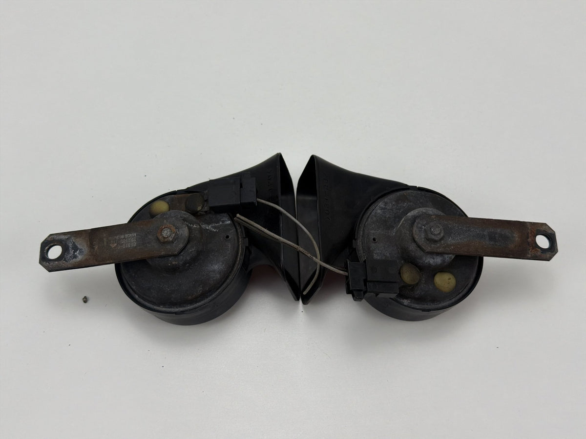 2007-2012 Lexus ES350 Dual Engine Electric Horn Assembly Pair 86510-33190 OEM