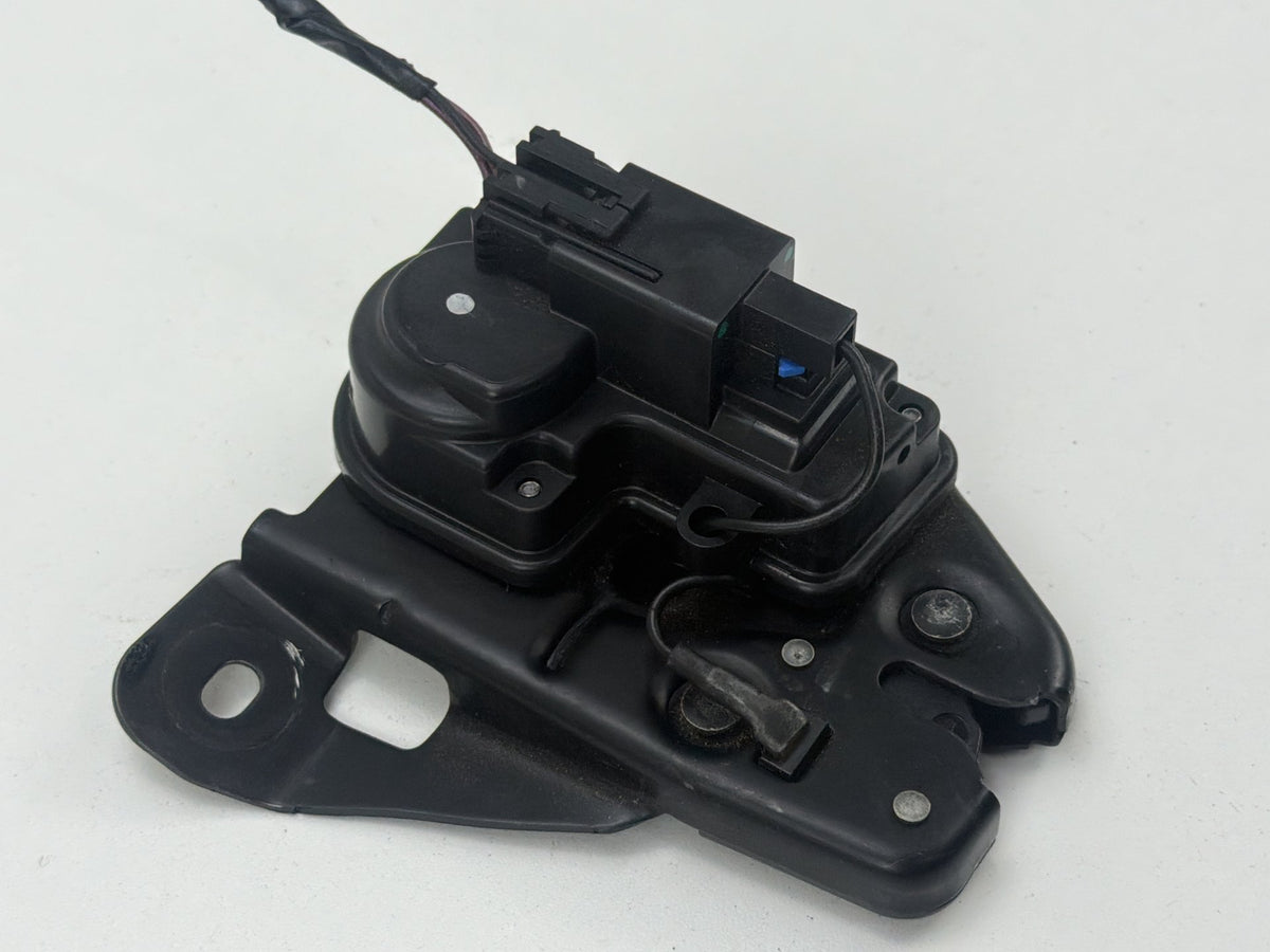 2014-2020 Maserati Quattroporte VI M156 Rear Trunk Lid Lock Latch Actuator OEM
