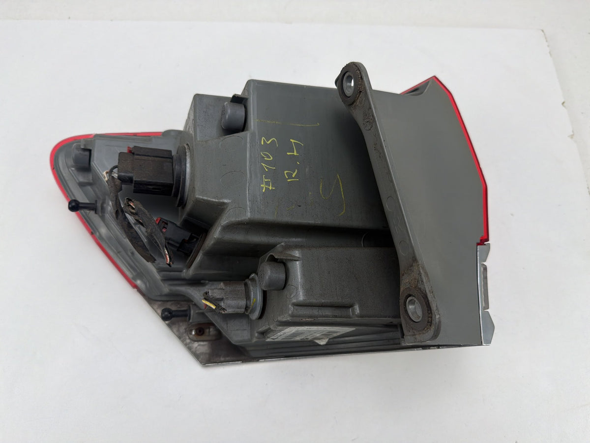 2014-2021 Jeep Grand Cherokee Rear Right Side Tail Light P68110016AC OEM