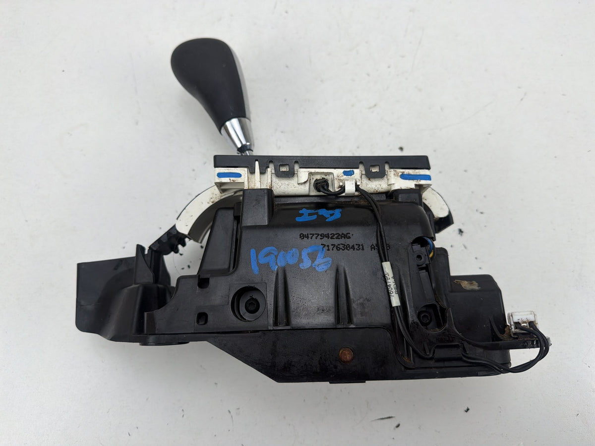2005-2007 Dodge Charger Automatic Transmission Floor Gear Shifter Selector OEM