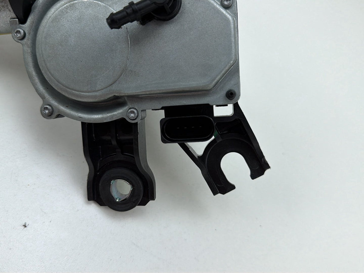 2013-2017 Volkswagen Tiguan Rear Side Windshield Wiper Motor 5N0955711B OEM