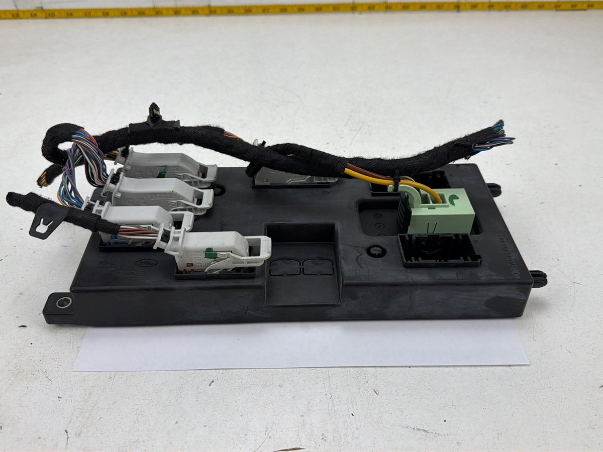2017-2020 Jaguar F-Pace Dashboard Cabin BCM Body Control Module Fuse Box OEM