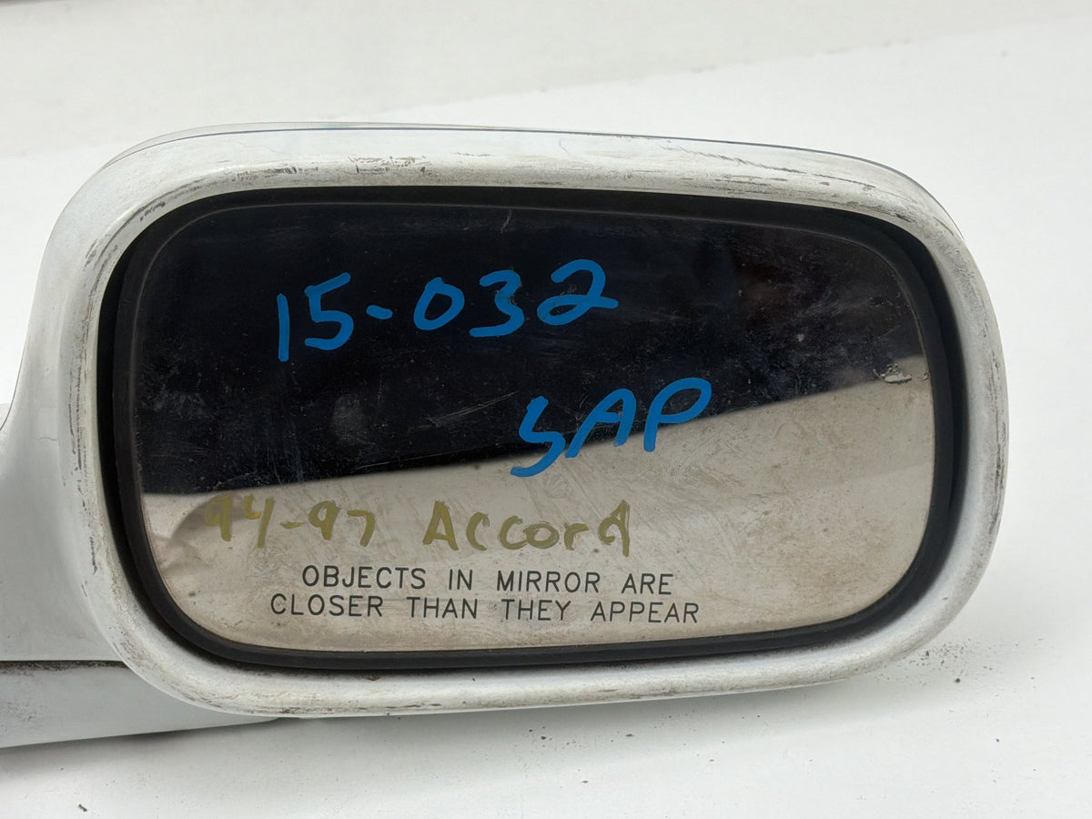 1994-1997 Honda Accord Front Right Door Side View Mirror E8011263 OEM