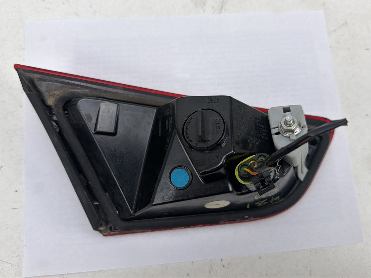 2014-2017 Maserati Ghibli Right Passenger Side Inner Tail Light 03552000 OEM
