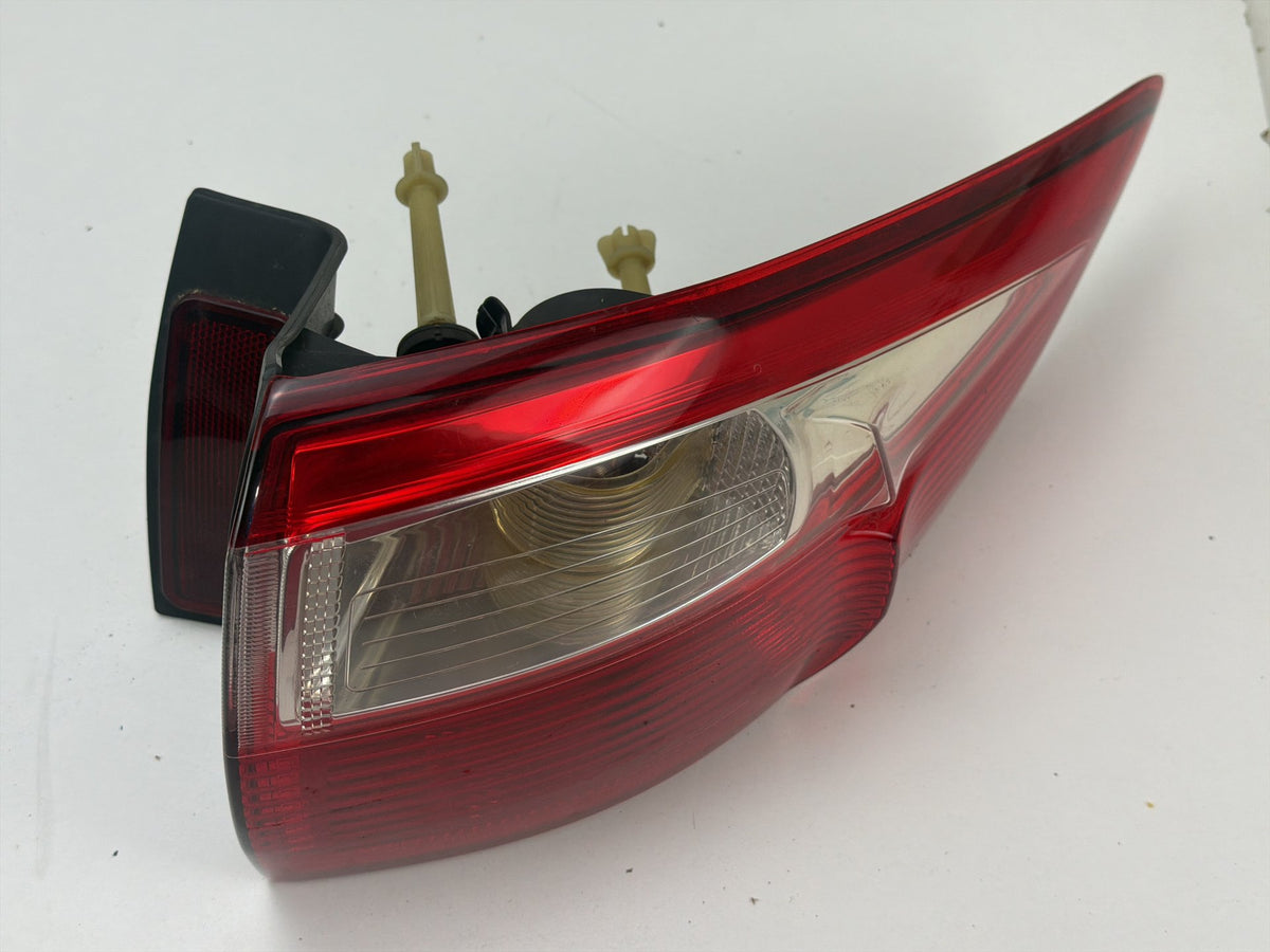 2013-2016 Ford C-Max Rear Right Side Outer Tail Light Lamp DM51-13404-AC OEM