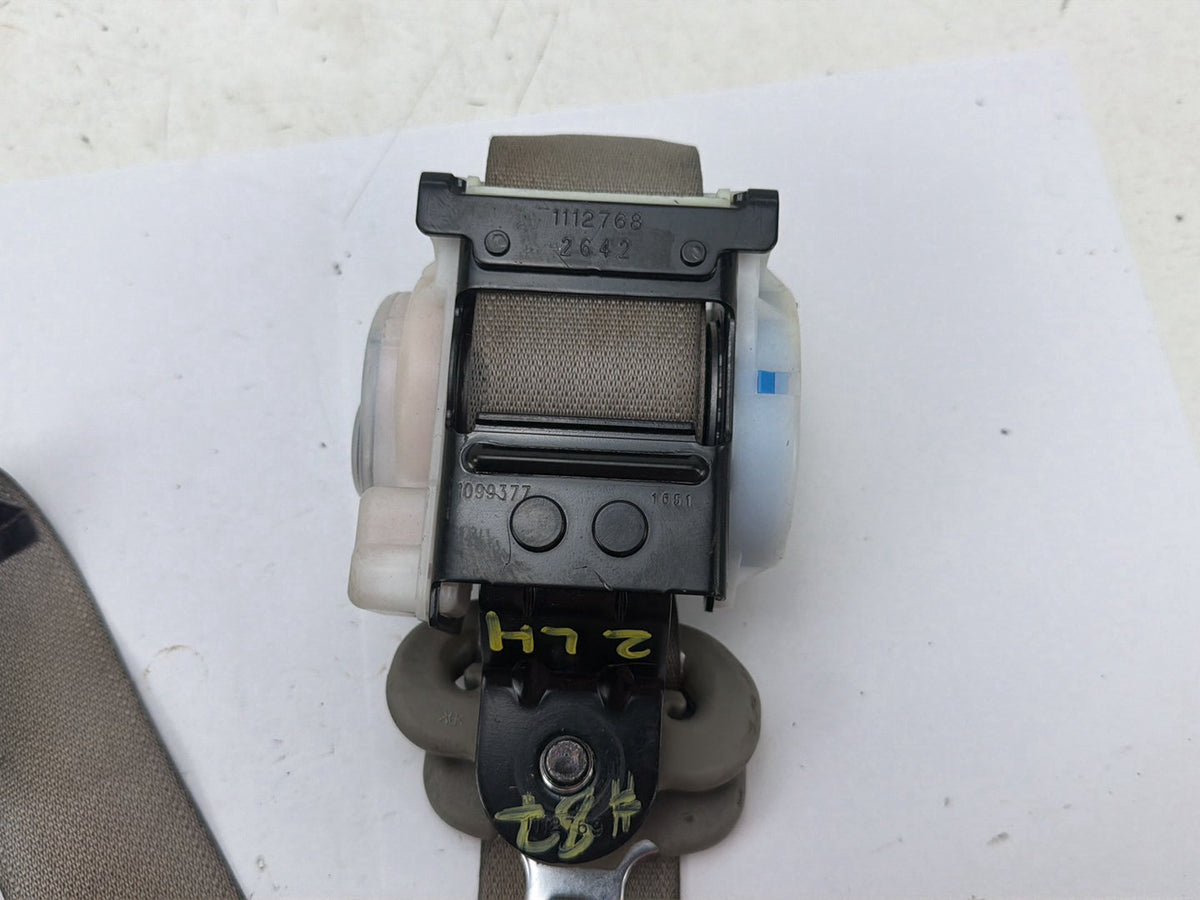 2015-2018 Kia Sedona Front Left Driver Side Seat Belt Retractor 88810-A9000 OEM