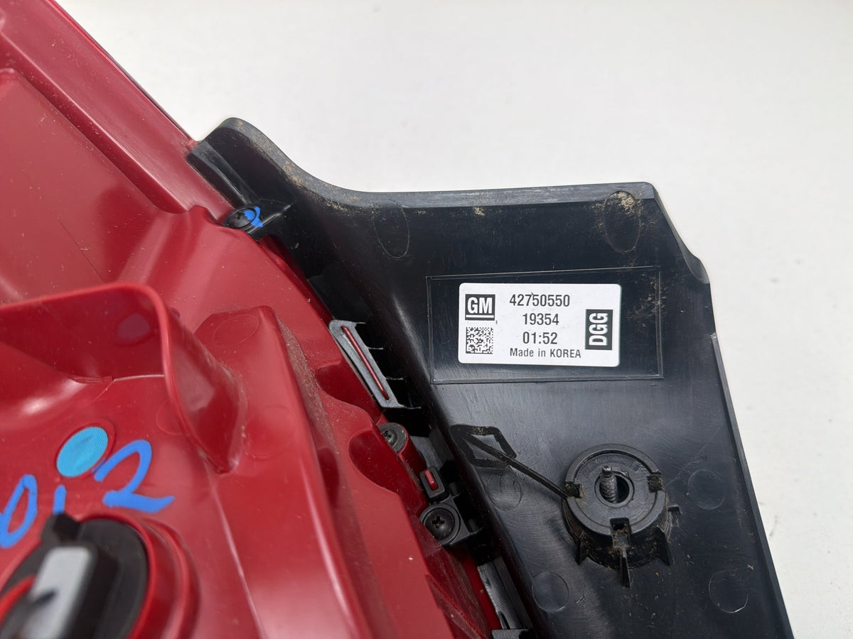 2017-2022 Chevrolet Trax Right Passenger Side Tail Light LED Opt Uge OEM