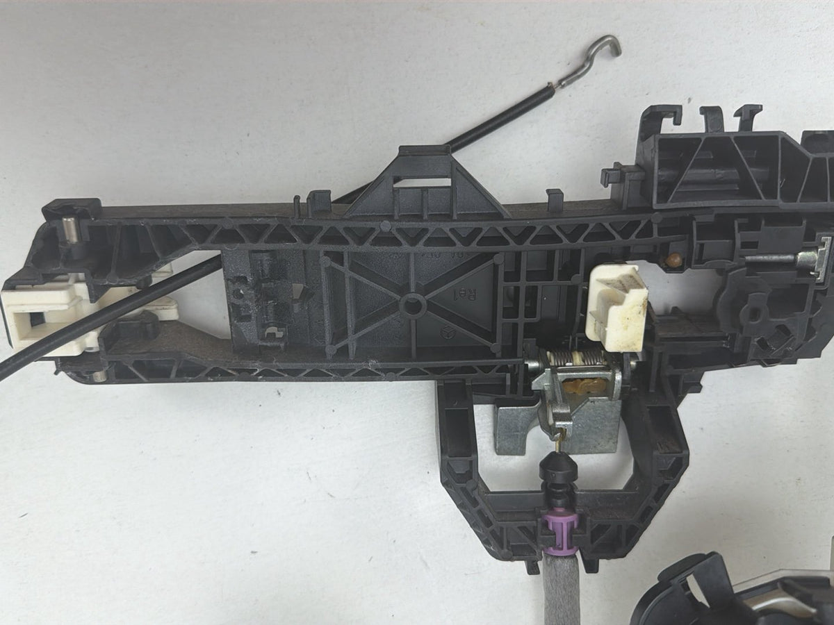 2010-2013 Mercedes-Benz E-Class-Right Front Door Lock Actuator 45021203 OEM