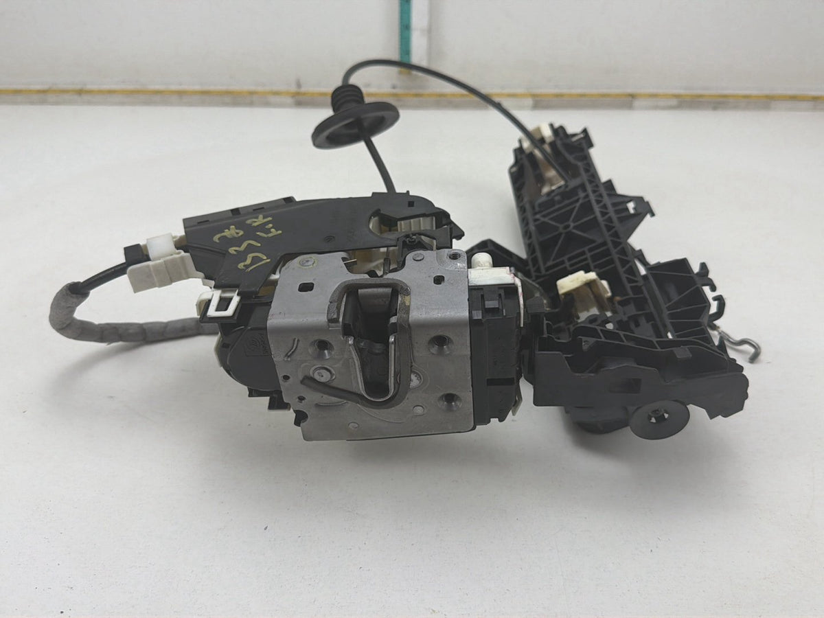 2010-2013 Mercedes-Benz E-Class-Right Front Door Lock Actuator 45021203 OEM