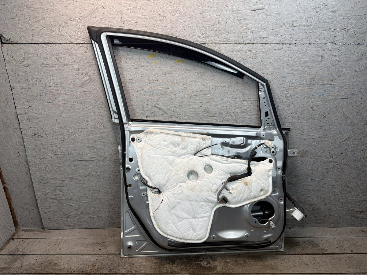 2011-2017 Honda Odyssey Front Left Driver Side Door Shell w/ Door Handle OEM