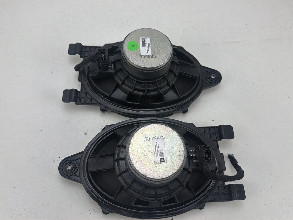 2012-2017 Toyota Camry Left Right Door Audio Speakers Pair 13264617 OEM