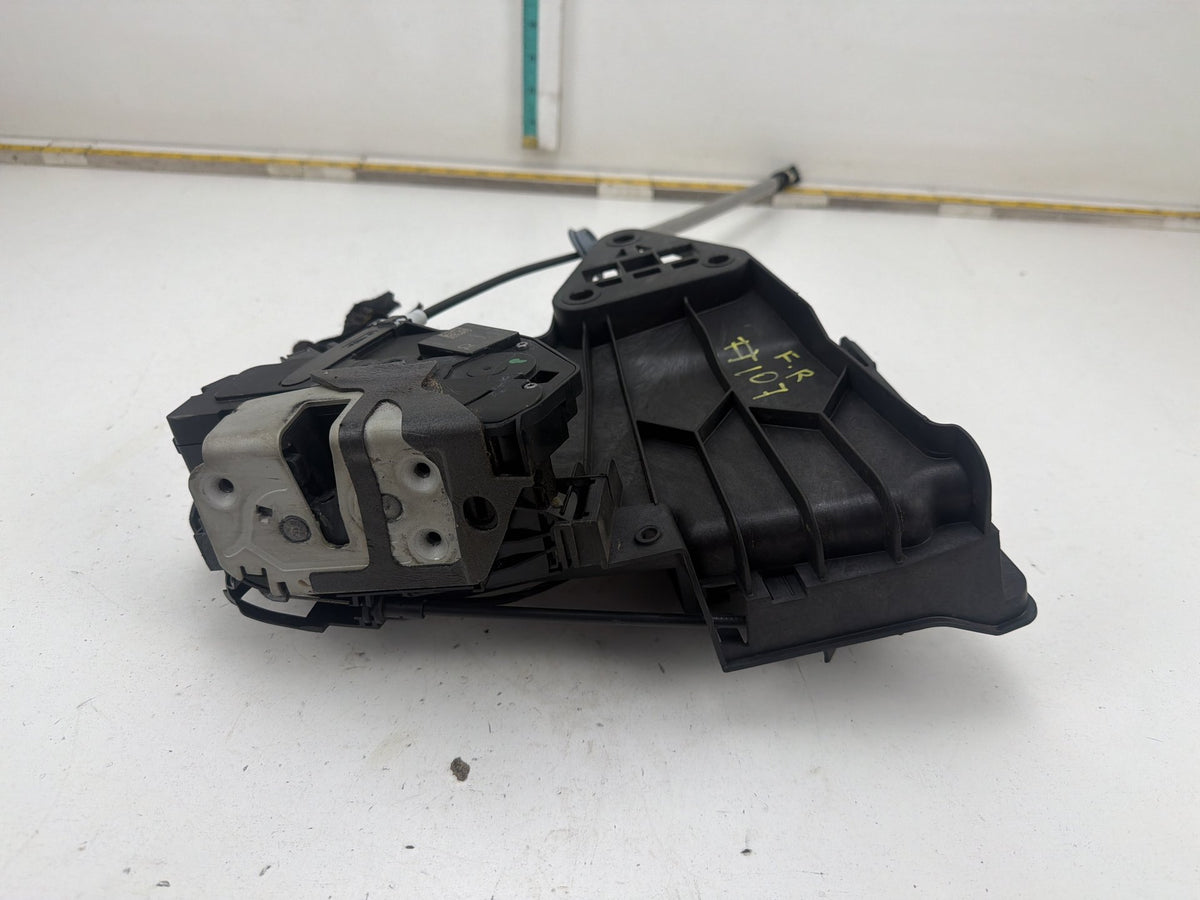 2011-2018 Volvo S60 Front Right Passenger Side Door Lock Actuator 31349860 OEM