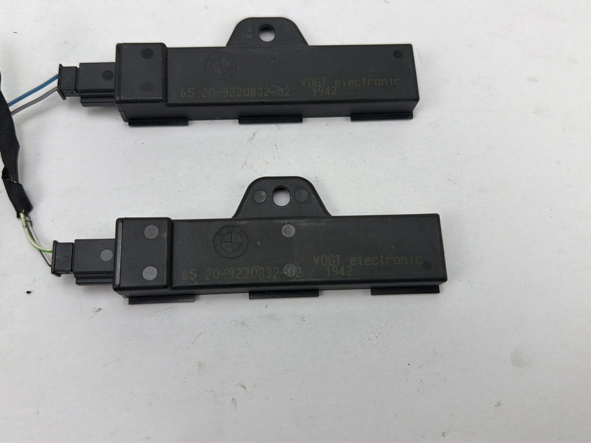 2011-2016 BMW 550i F10 Access Interior Keyless Entry Antenna 65.20-922083202 OEM