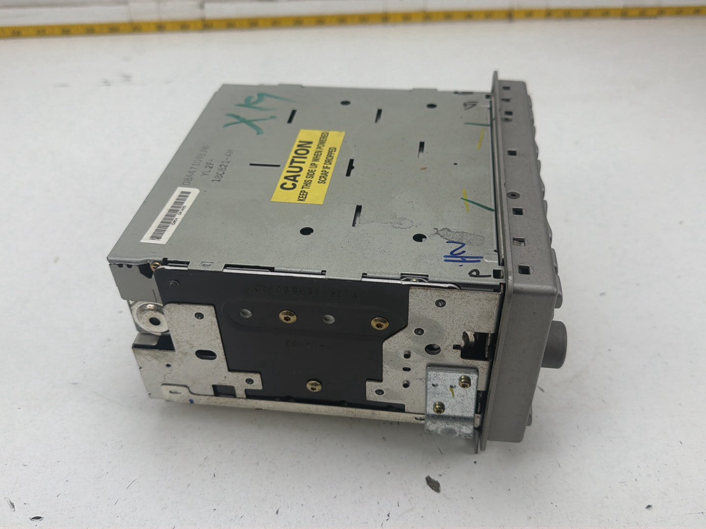 2001-2004 Lincoln Navigator U228-Am Fm Factory Radio w/CD 6 Disc YL2F-18A965-AD OEM