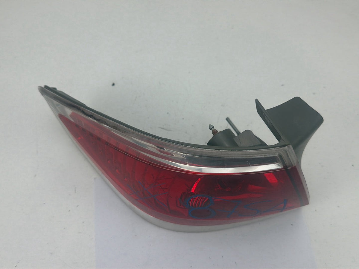 2008-2011 Ford Focus Rear Left Driver Side Tail Light Brake Lamp 44ZH1965 OEM