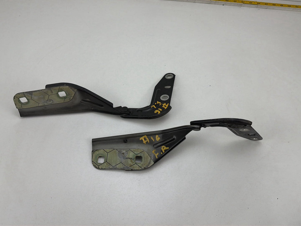 2003-2006 Porsche Cayenne RH LH Hood Bonnet Hinge Set 7L5823301 7L5823302 OEM