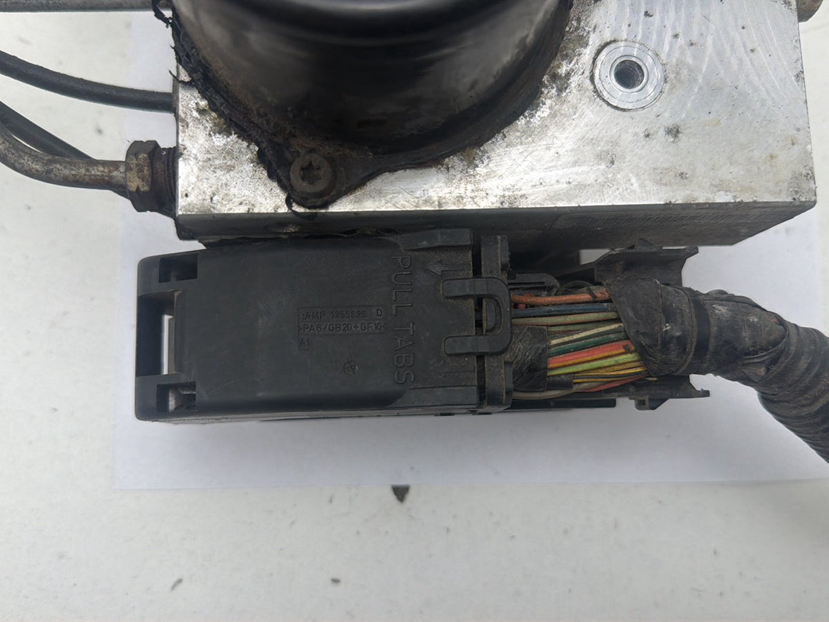 2003-2006 Lincoln Navigator ABS Anti-Lock Brake Pump Modulator Unit OEM
