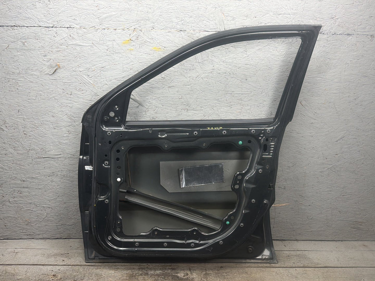 2011-2013 Jeep Grand Cherokee Front Right Passenger Side Door Shell OEM