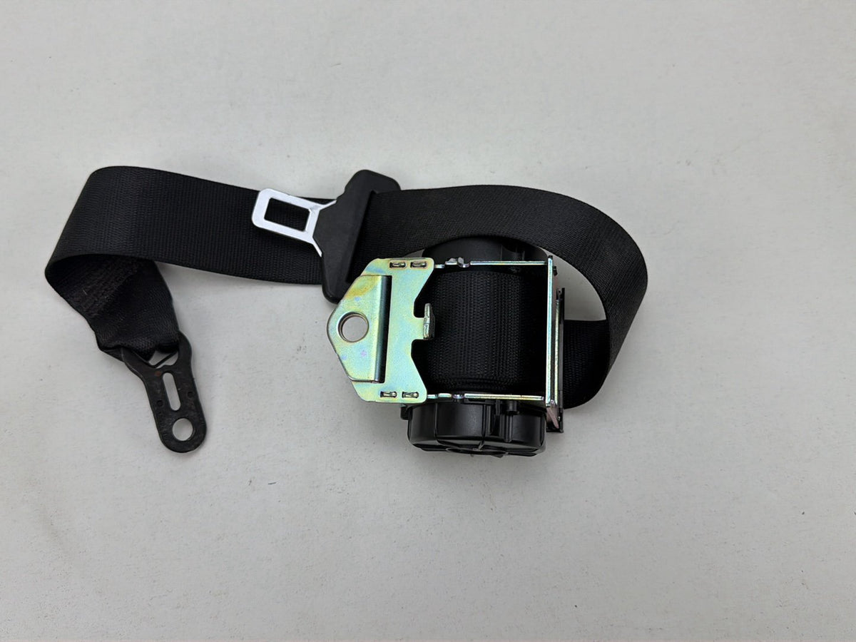 2011-2014 BMW X1 E84 Right Rear Seat Belt Retractor 608201000D OEM