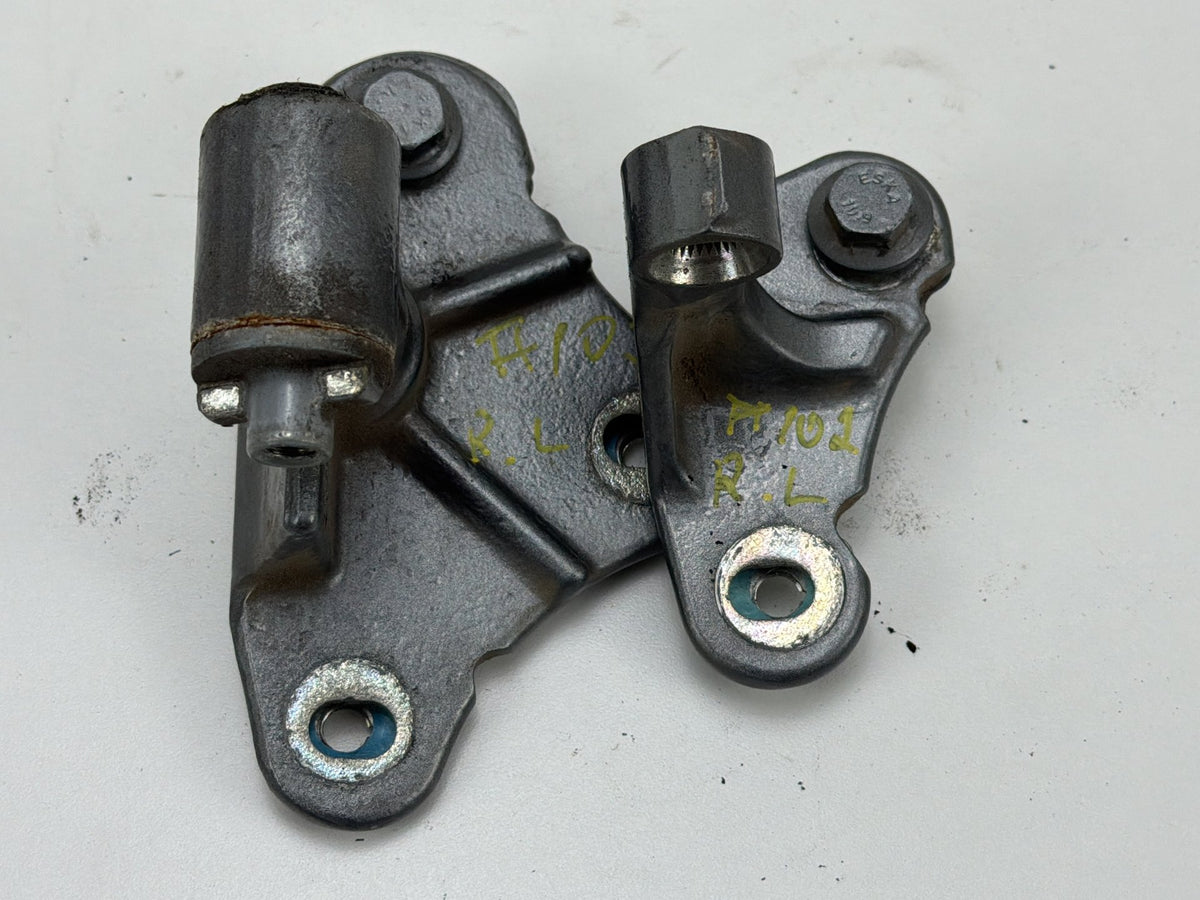 2006-2013 Mercedes-Benz R350 Rear Left Side Door Upper & Lower Hinge Set OEM