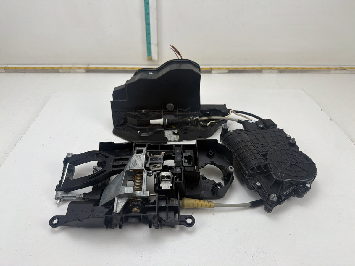 2011-2016 BMW 550i xDrive Front Right Door Lock Actuator Soft Close Assembly OEM
