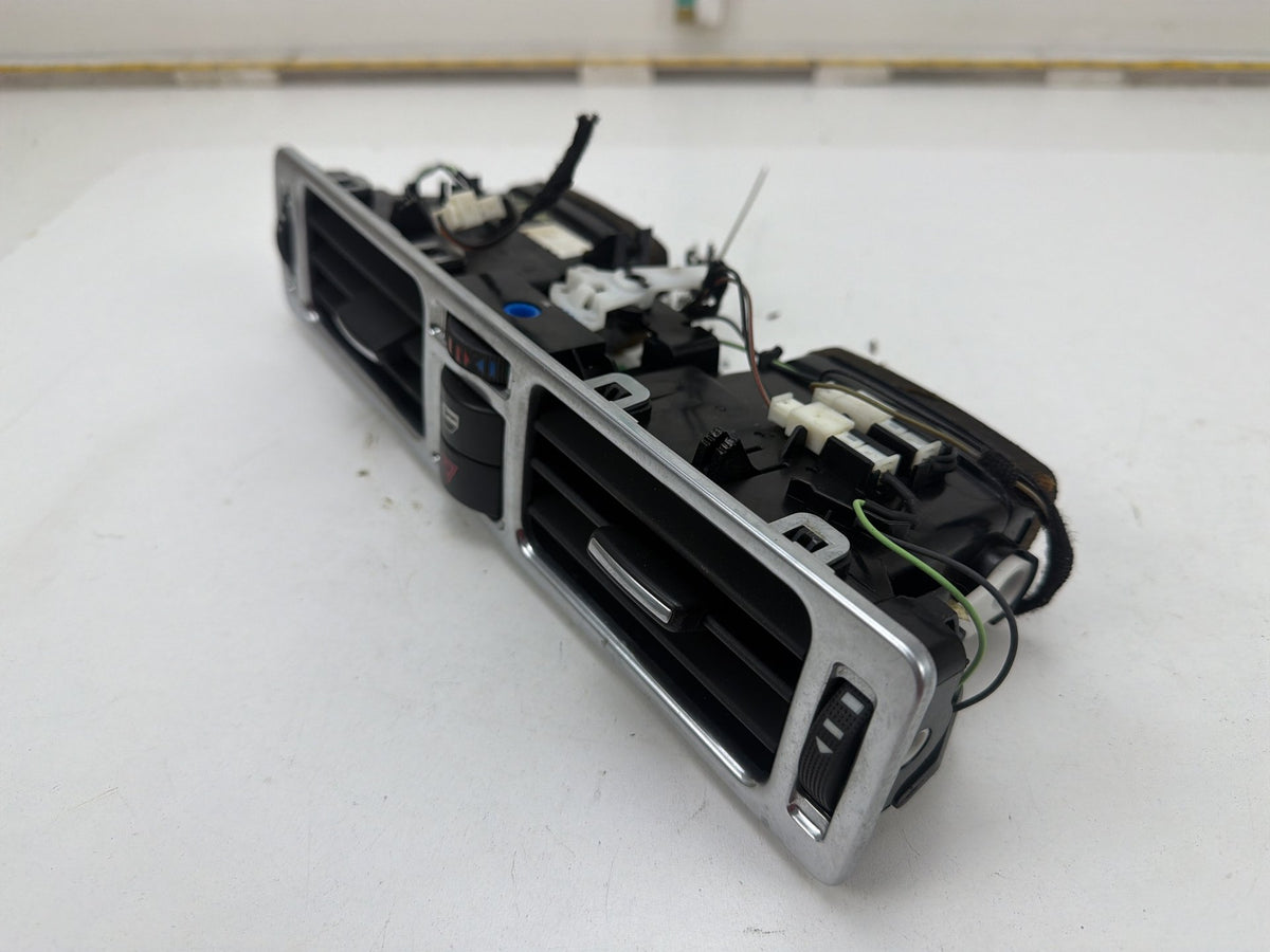 2010-2013 Land Rover Range Rover Center Dash Air Vent LRGJBD500240PUY OEM