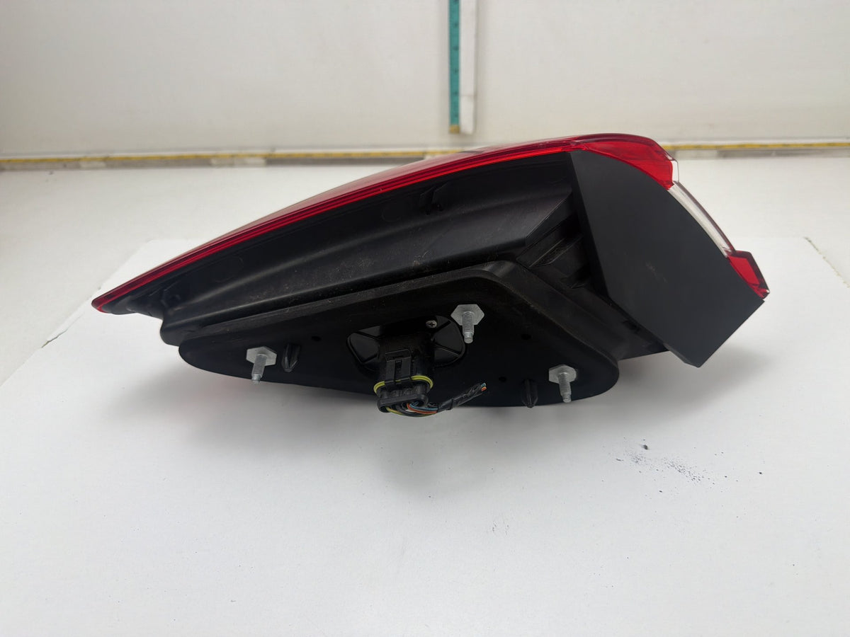 2014-2020 Maserati Quattroporte VI M156 Rear Right Side Outer Taillight Lamp OEM