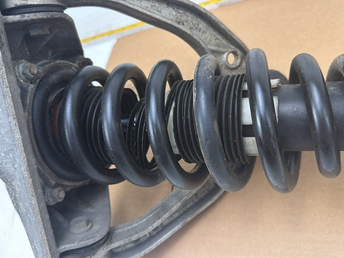 2004-2006 Porsche Cayenne Front Left Suspension Strut Assembly 7L5.413.032.J OEM