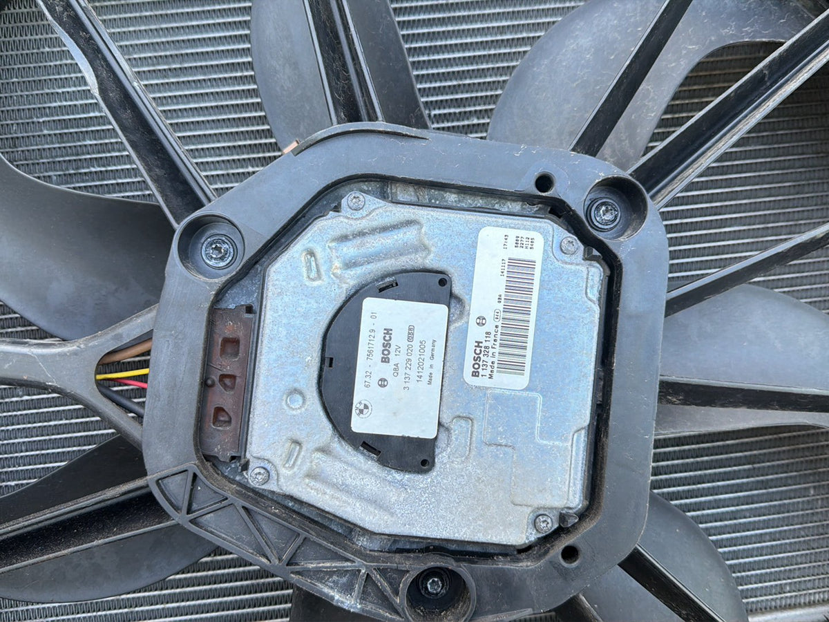 2014-2016 BMW 228i F22 Radiator Cooling Fan Motor AC Condenser Intercooler OEM