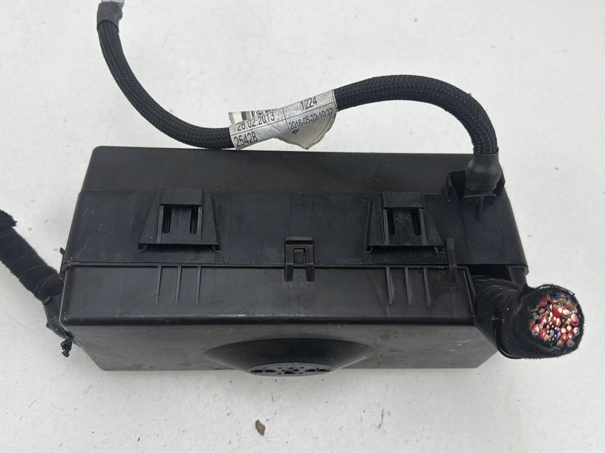 2014-2017 Maserati Ghibli Trunk Power Distribution Junction Fuse Box Relay OEM